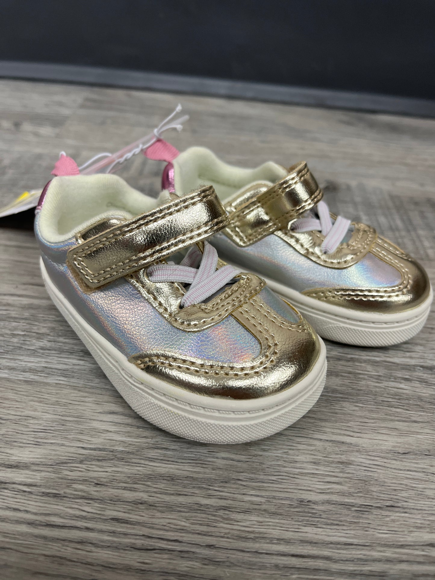 Shoes 3c gold sneaker