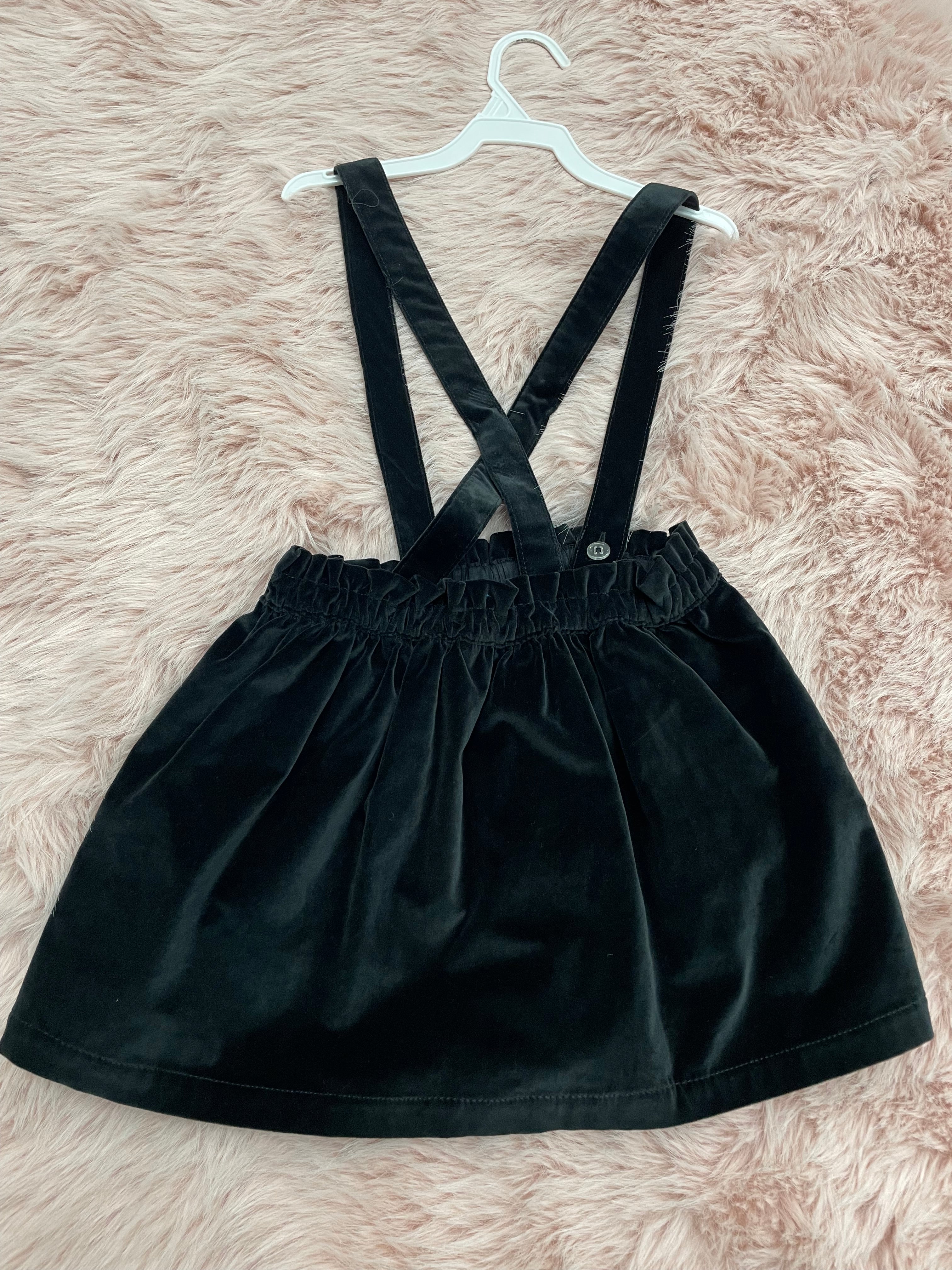 black skirt overall (consigner id: 03A, size: 6t)