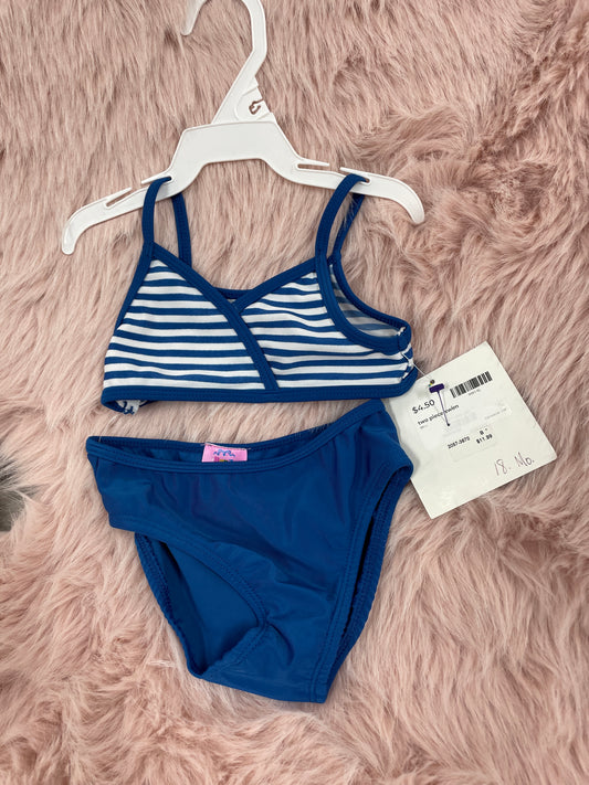 two piece swim (size: 18m)