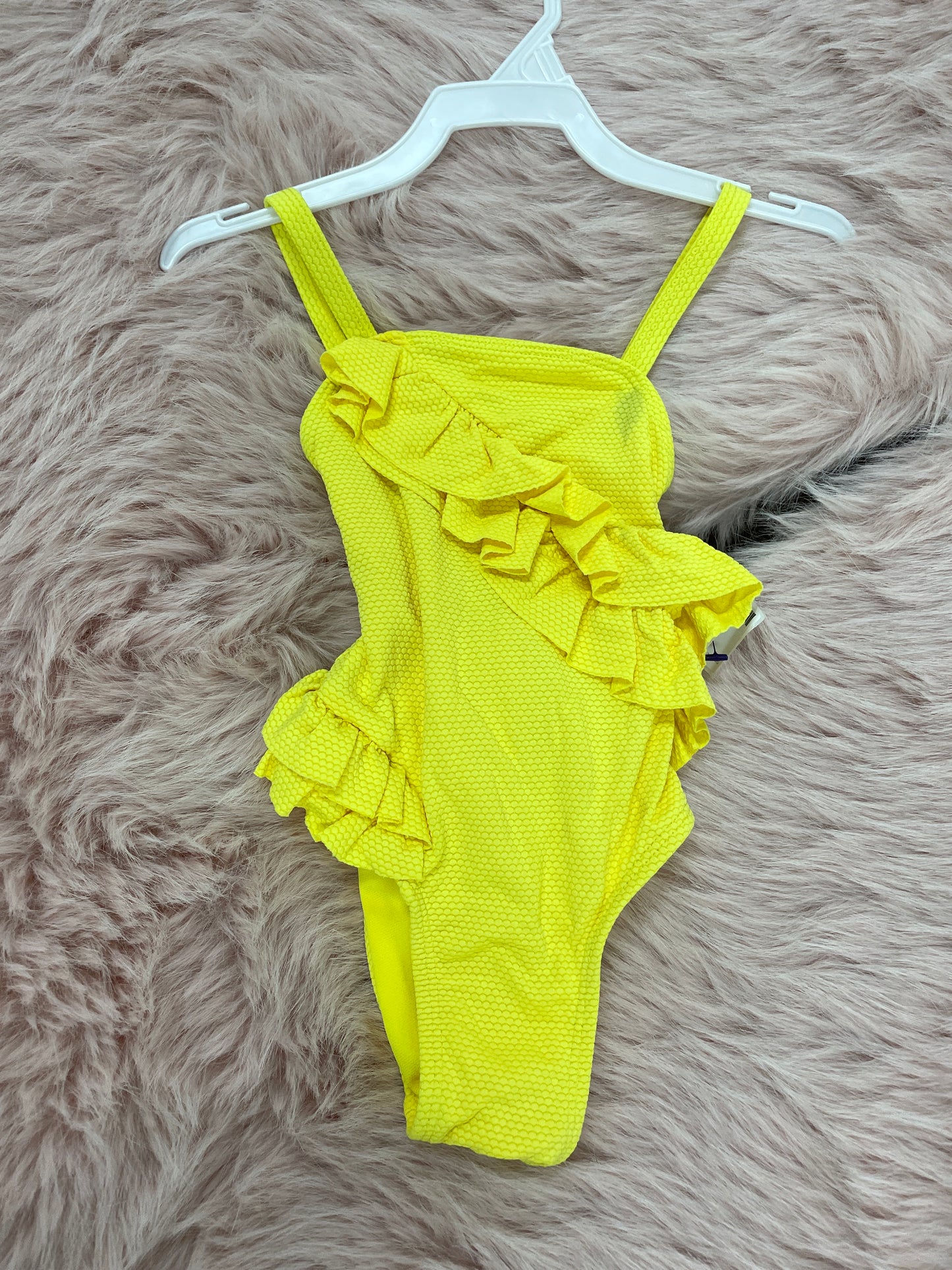 one-piece swimsuit (size: 2t, consigner id: 01X)