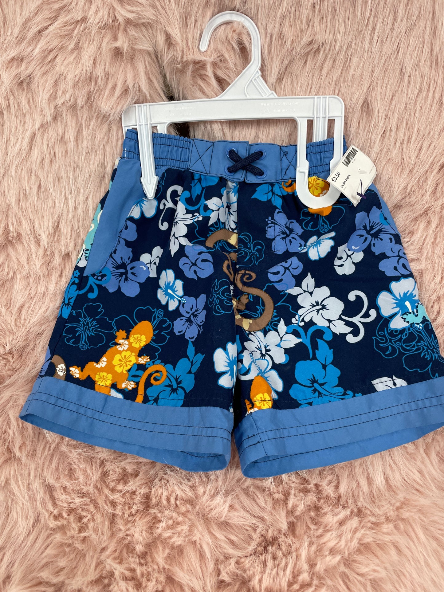 swim trunk (size: 24m)