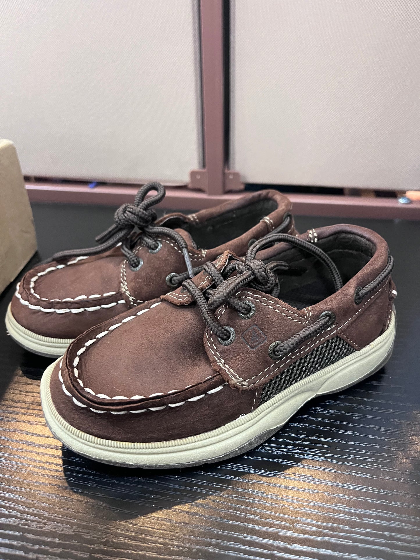 sperry, 8c