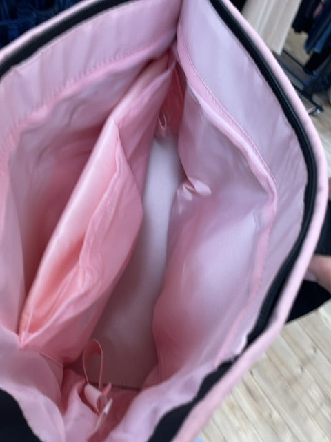 minnie mouse diaper bag (consigner id: 00E)