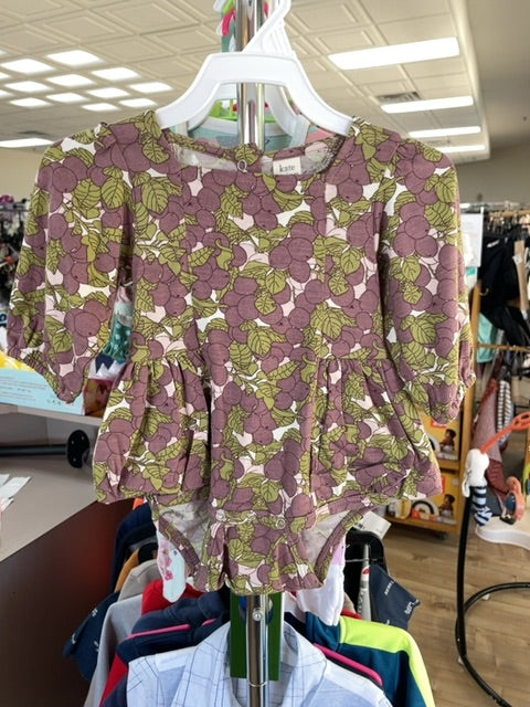 kate quinn bodysuit (size: 3m)