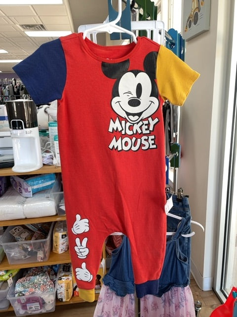 one-piece (size: 18m)