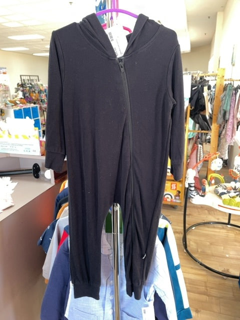 hooded one-piece (size: 18m)