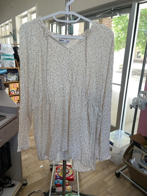 white blouse, 2XL